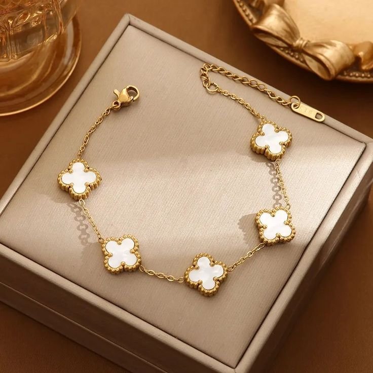 Pulsera Van Cleef Bañada en Oro de 18K + Caja de Regalo